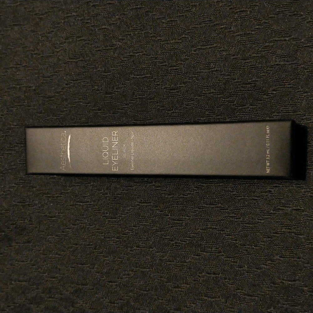 *BNIB* Aesthetica Liquid eyeliner.3.2mls